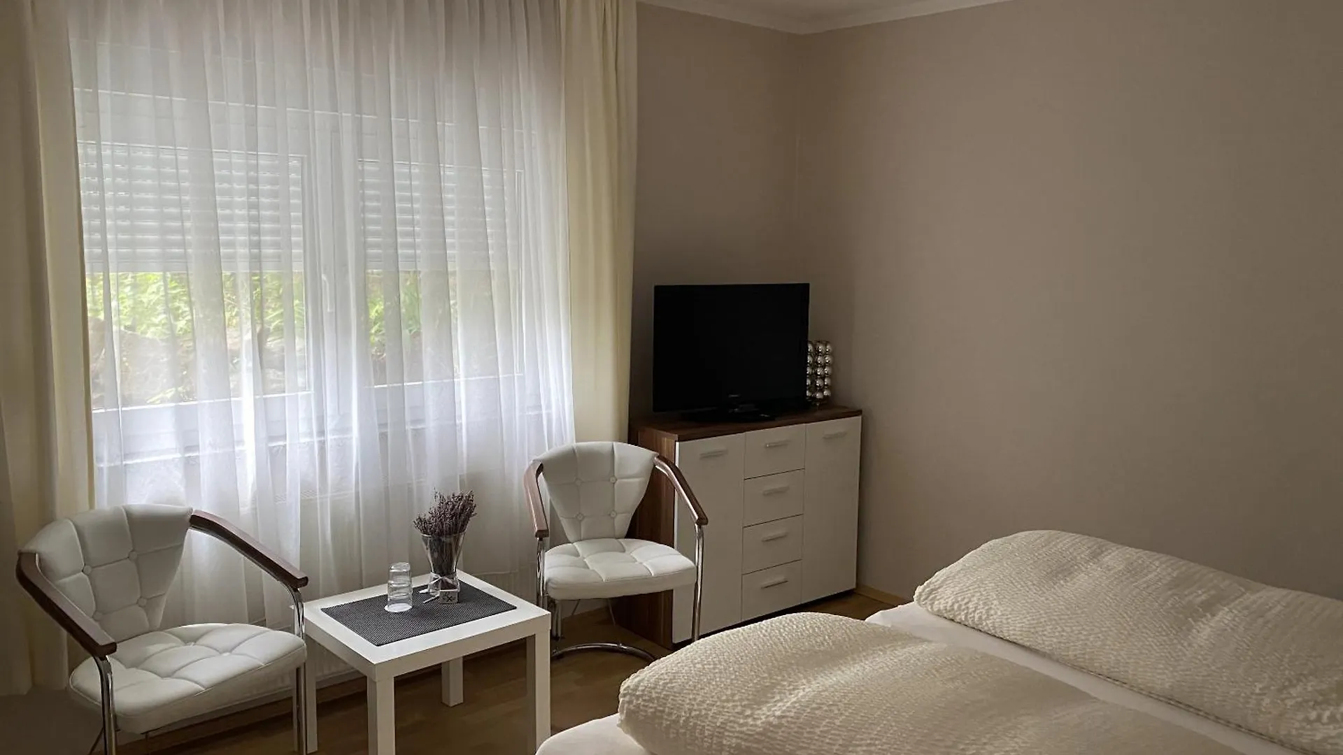 Apartments und Zimmer Gästehaus Matthias Dresden